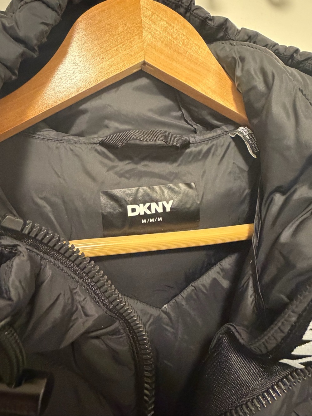 DKNY Black soft shell puffer jacket size medium M - Picture 6 of 16